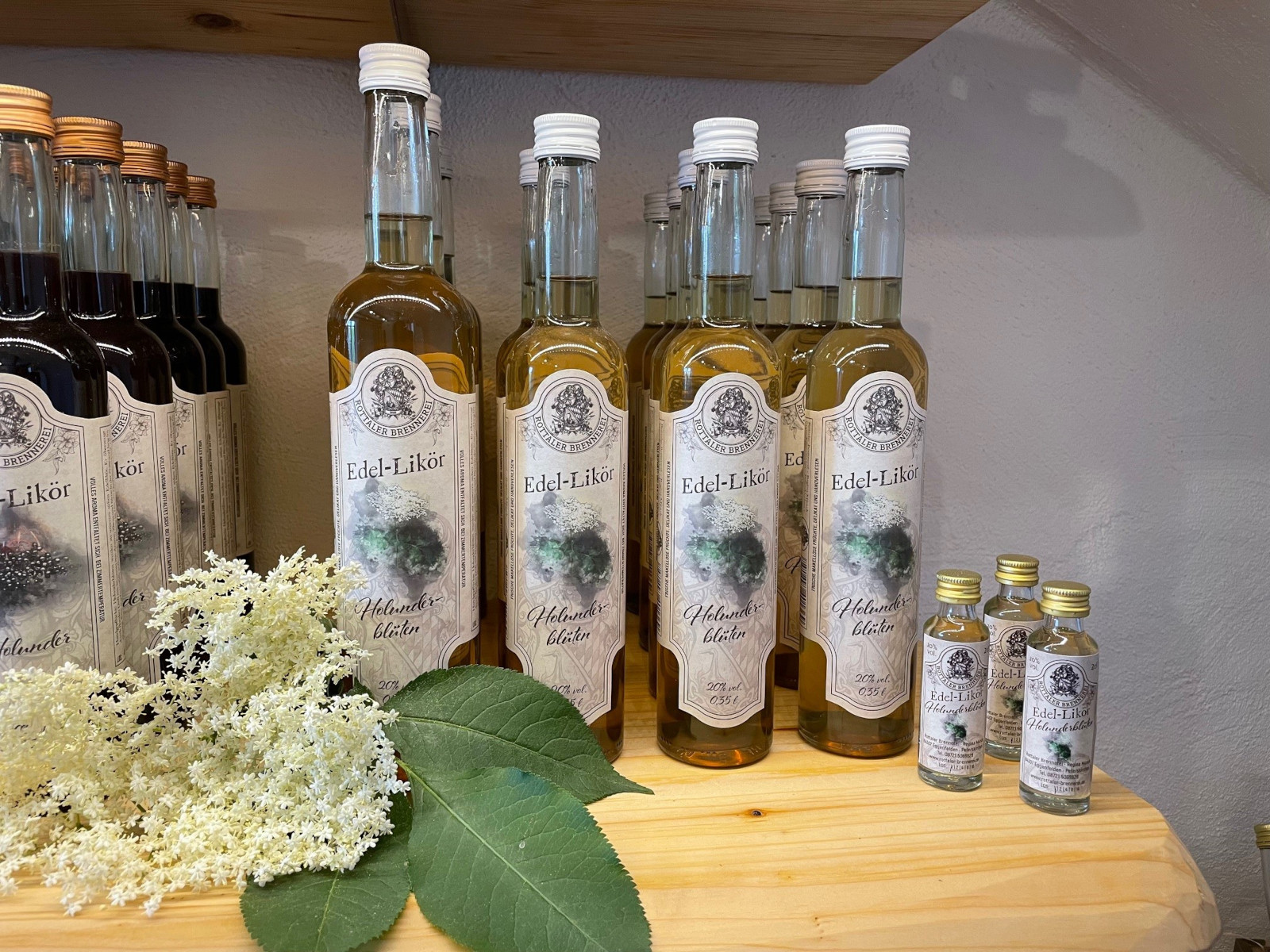 Rottaler Brennerei Peterskirchen Holunderblüte und Likör
