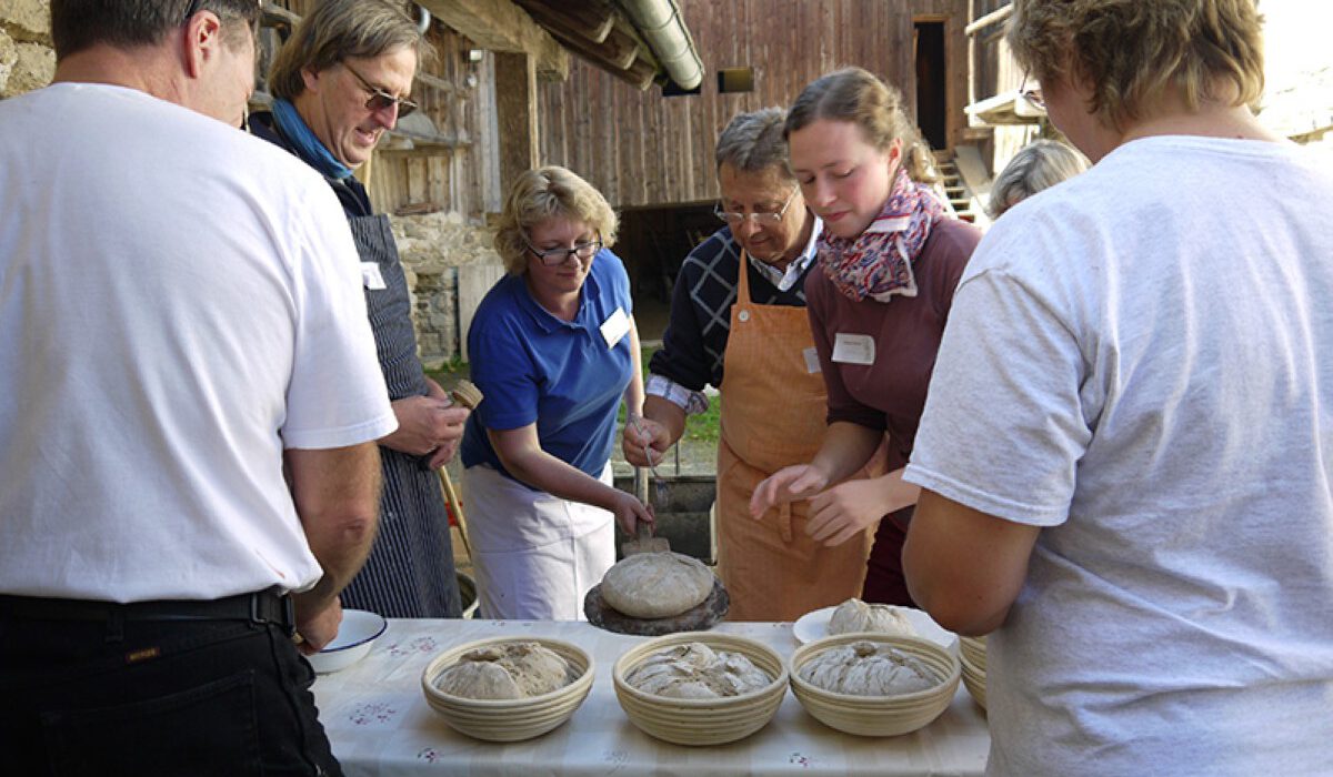 Brotbackkurs für Erwachsene Brotbackkurs für Erwachsene