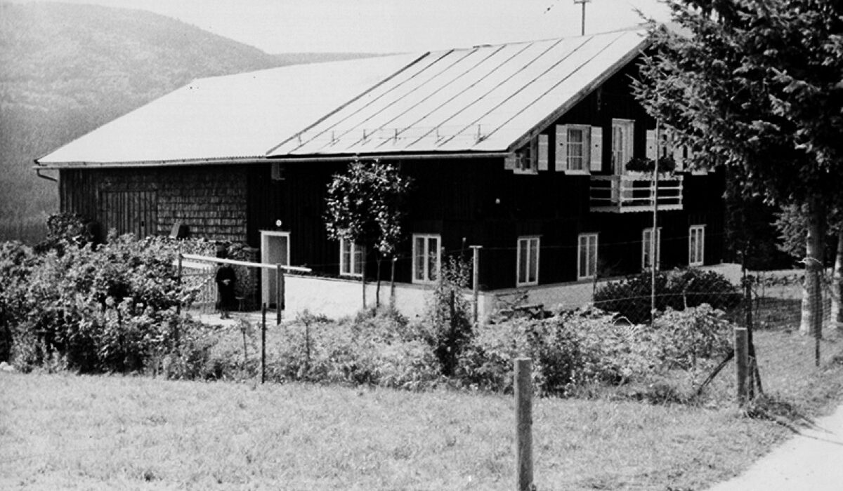 Das Denk-Haus – einige Zeit auch Lenzhaus, später Schusterhaus genannt – um 1970 Das Denk-Haus – einige Zeit auch Lenzhaus, später Schusterhaus genannt – um 1970