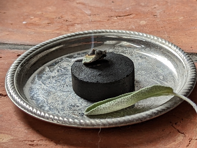 Raeuchern im freilichtmuseum ck