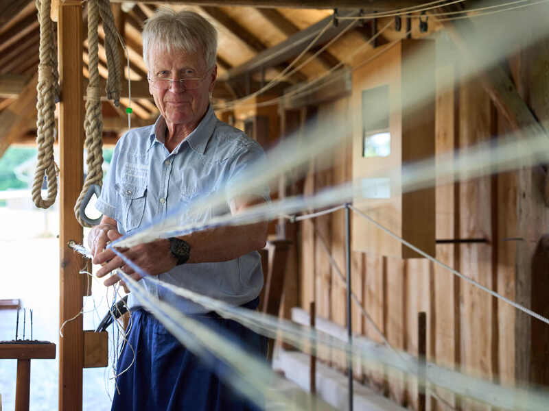 Stricke drehen in der Seilerei neben der Marxensölde